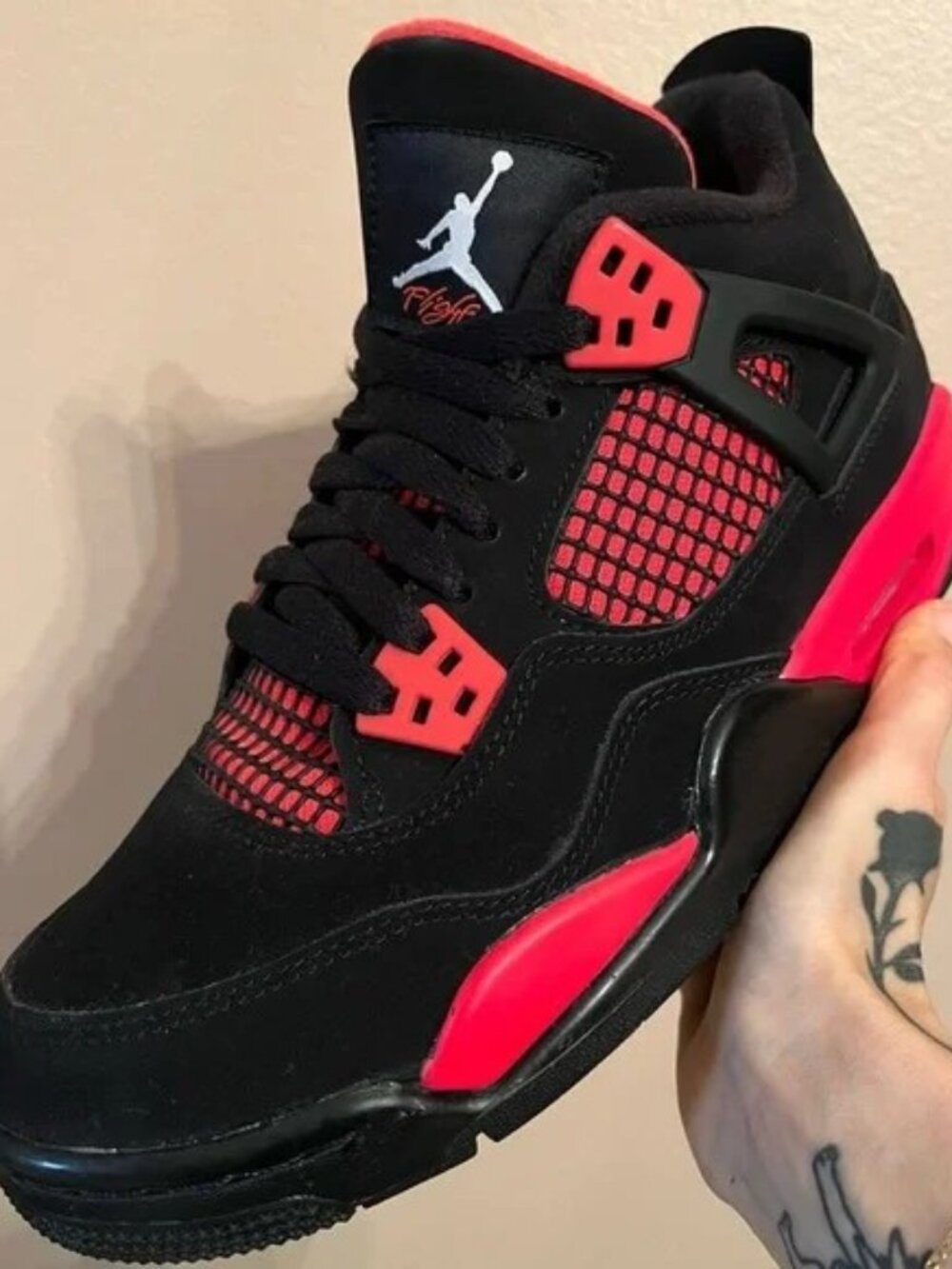 Air Jordan 4 Retro “Red Thunder”